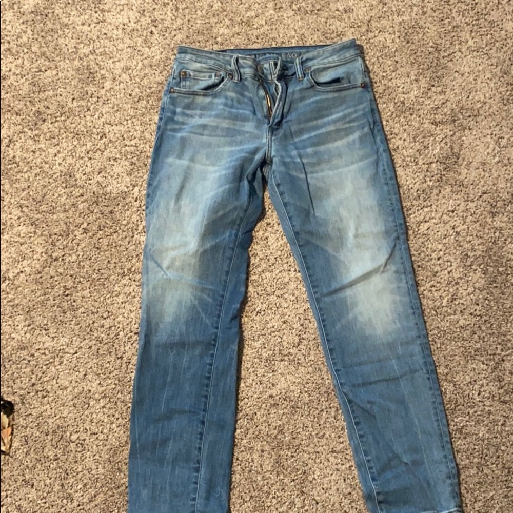 American Eagle light blue jeans